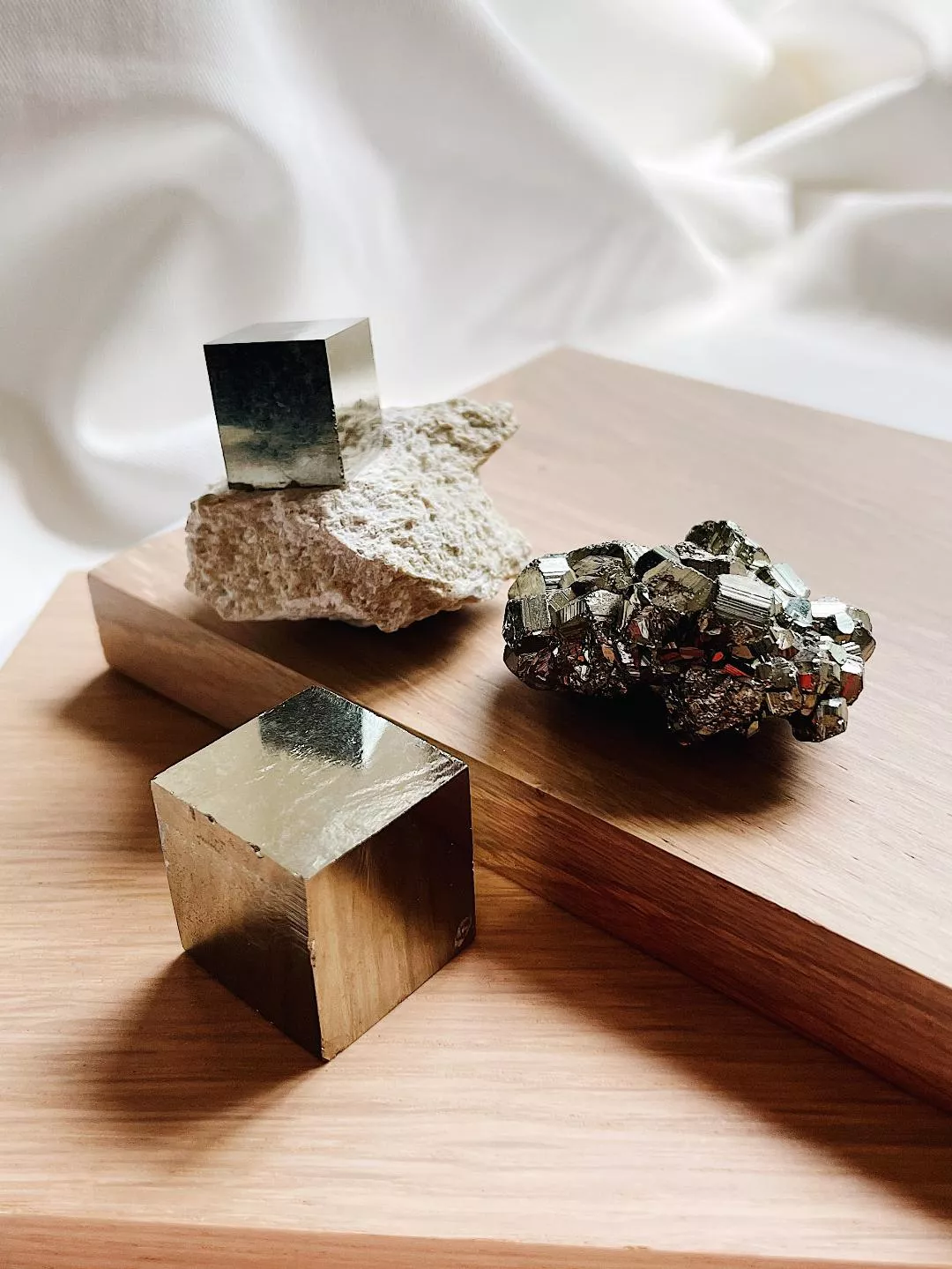 Pyrite-pierre-semi-precieuse-camille-belgian-creation